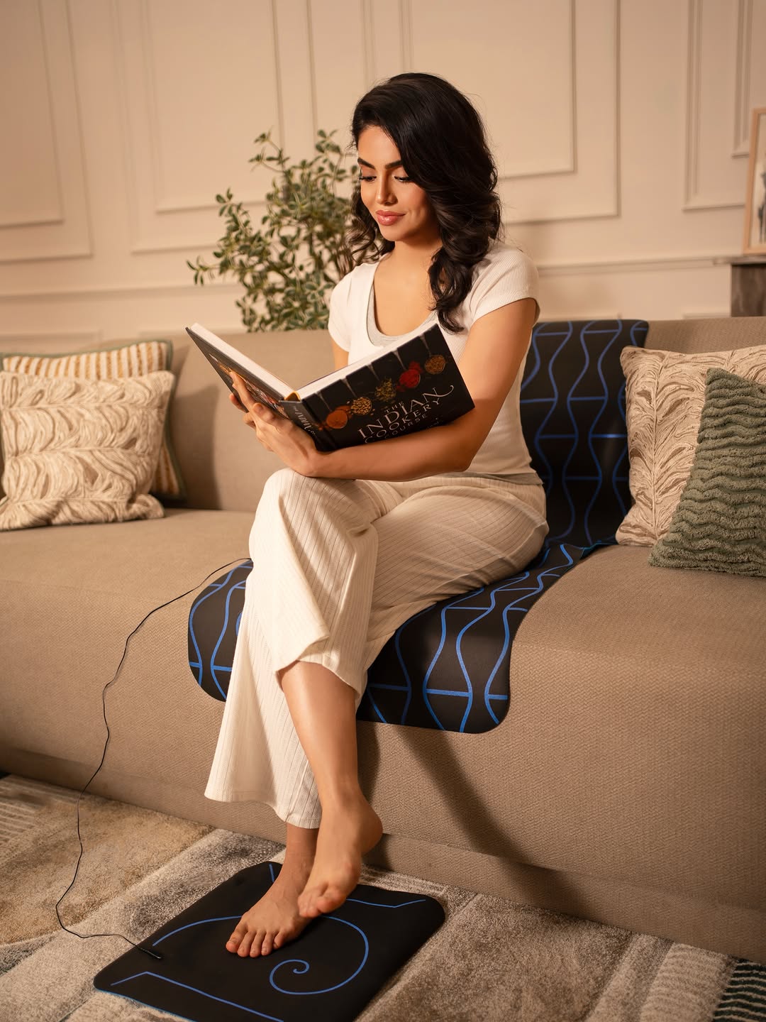 Strong Body + Clear Mind + Peaceful Heart ✨🩷💪🏻
Wellness is not a trend, it’s a lifestyle 🌿🧘🏻‍♀️🤍🤸🏻
.
Production Company: @minaanjam