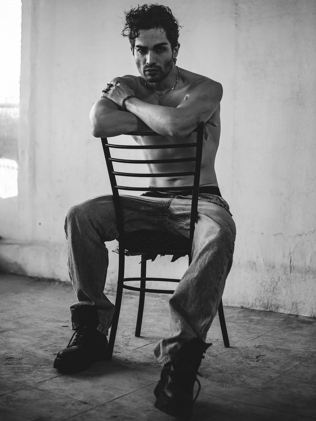 May 2026,
Photograph By - @my_shutter_buddy
In Frame - @miladshokri.official
#portrait #fashion #instgram
#blackandwhite #model