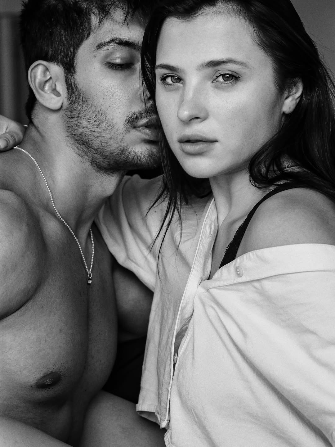 Soft glance , wild energy ✨ - monochrome magic !!🖤
Feat @arminiam_ .
Agency- @agmodels.in 
.
.
#blackandwhite #potrait #coupleshoots #seduc