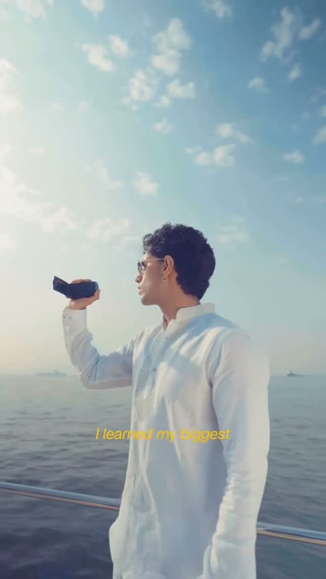 ⁨	⁨	از مسیر لذت ببر،غذایه خوب بخور،باشگاهتو برو، با ادمایه جدید اشنا شو،زندگی خیلی کوتاه تر از چیزیه که فکر میکنی خیلی کوتاه تر از اونه که ب
